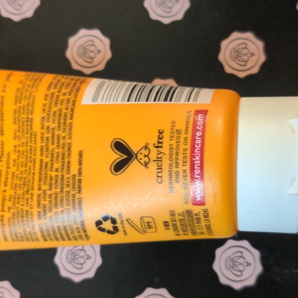 REN CLEAN SKINCARE AHA SMART RENEWAL BODY SERUM - Picture 3 of 10